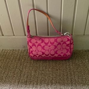 Early 2000’s pink coach hand bag